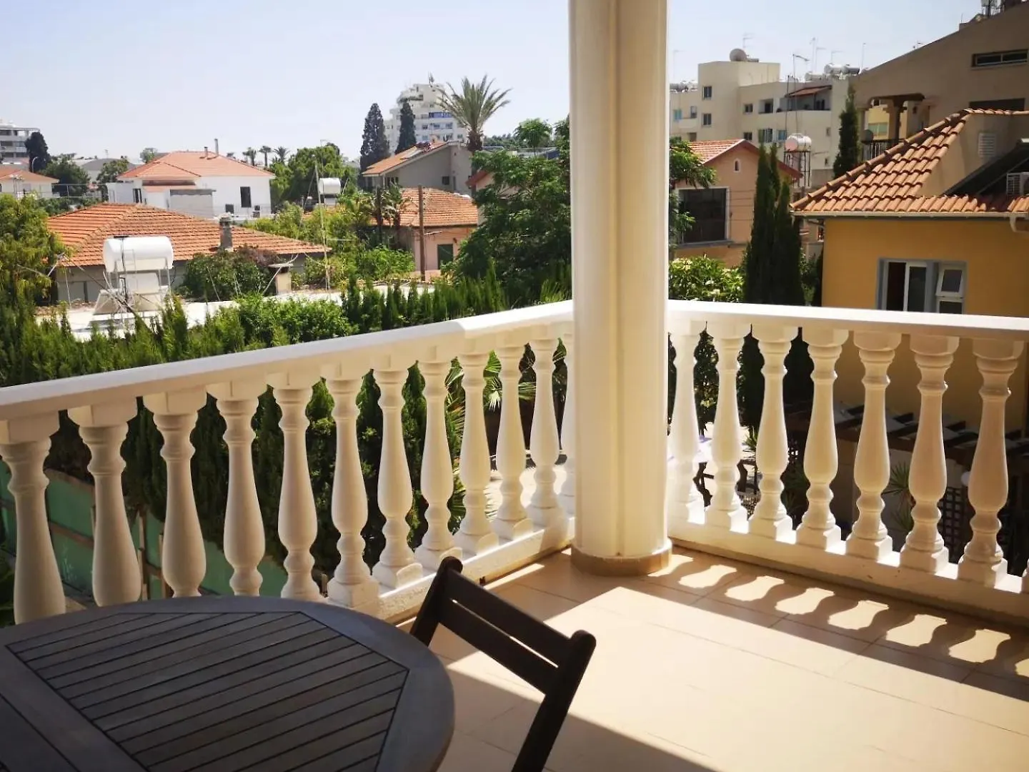 מלון לרנקה St Elena Boutique Residence