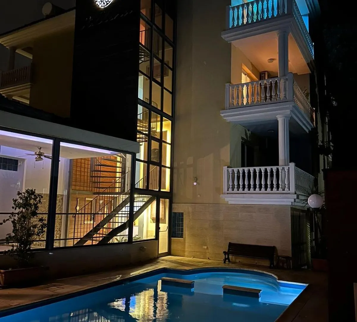 לרנקה St Elena Boutique Residence מלון